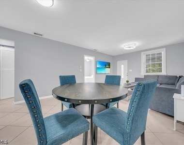 2750 Manorca Avenue - Photo Thumbnail 6