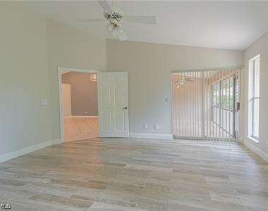 430 Saint Andrews Boulevard - Photo Thumbnail 8