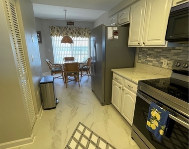 13105 Vanderbilt Drive - Photo Thumbnail 10