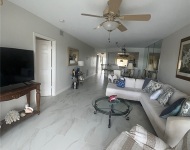 13105 Vanderbilt Drive - Photo Thumbnail 5
