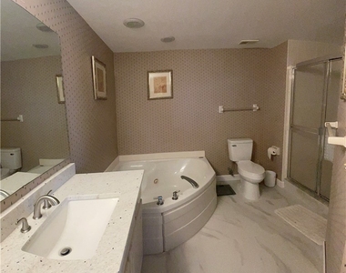 13105 Vanderbilt Drive - Photo Thumbnail 15