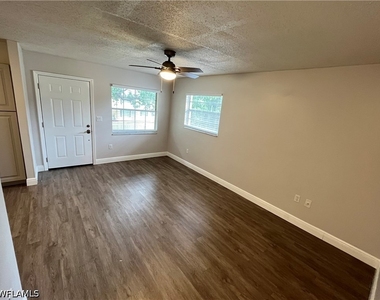 3325 Airport Road N - Photo Thumbnail 5