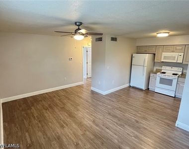 3325 Airport Road N - Photo Thumbnail 2