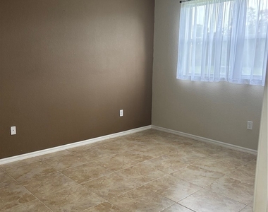 6816 Sterling Greens Place - Photo Thumbnail 9