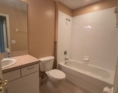 6816 Sterling Greens Place - Photo Thumbnail 15