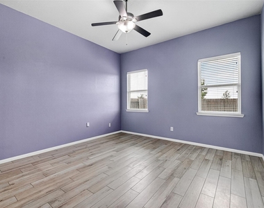 8123 Aleppo Pine Ln - Photo Thumbnail 12