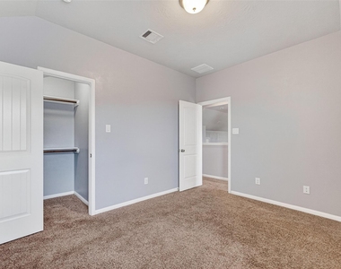8123 Aleppo Pine Ln - Photo Thumbnail 19