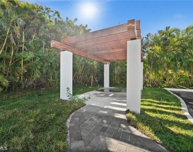3815 Chiquita Boulevard S - Photo Thumbnail 15