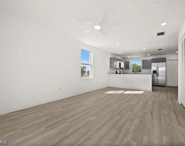 3815 Chiquita Boulevard S - Photo Thumbnail 11