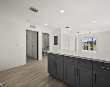 3815 Chiquita Boulevard S - Photo Thumbnail 4