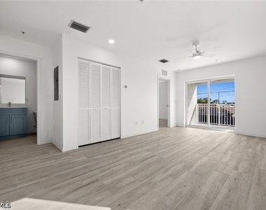 3815 Chiquita Boulevard S - Photo Thumbnail 7