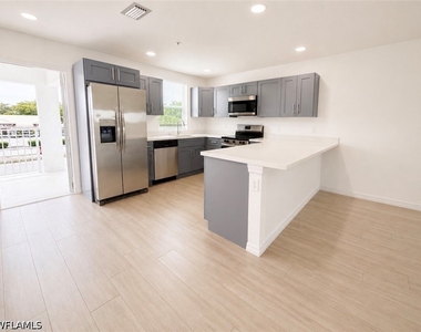 3815 Chiquita Boulevard S - Photo Thumbnail 25