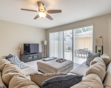 28495 Villagewalk Boulevard - Photo Thumbnail 8