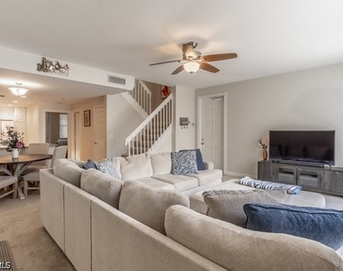 28495 Villagewalk Boulevard - Photo Thumbnail 10