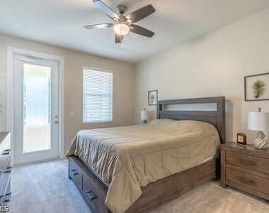 28495 Villagewalk Boulevard - Photo Thumbnail 19