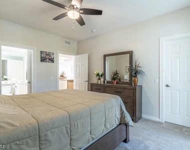 28495 Villagewalk Boulevard - Photo Thumbnail 20