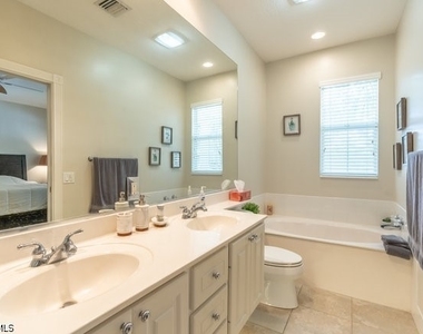 28495 Villagewalk Boulevard - Photo Thumbnail 27