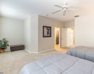 28495 Villagewalk Boulevard - Photo Thumbnail 33