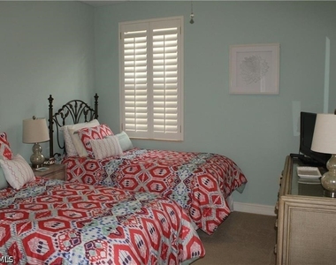 10474 Smokehouse Bay Drive - Photo Thumbnail 8