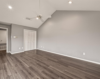 7447 Cambridge Street - Photo Thumbnail 12
