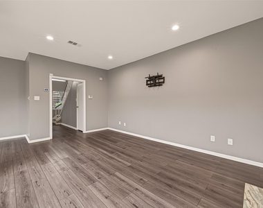 7447 Cambridge Street - Photo Thumbnail 15