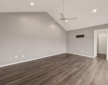 7447 Cambridge Street - Photo Thumbnail 27