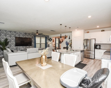 17250 Texas Willow Dr - Photo Thumbnail 7
