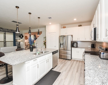 17250 Texas Willow Dr - Photo Thumbnail 9