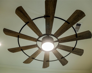 313 Mandavilla Way - Photo Thumbnail 20