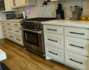 313 Mandavilla Way - Photo Thumbnail 8
