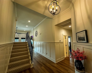 313 Mandavilla Way - Photo Thumbnail 17