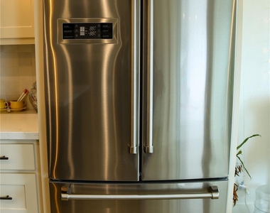 313 Mandavilla Way - Photo Thumbnail 7