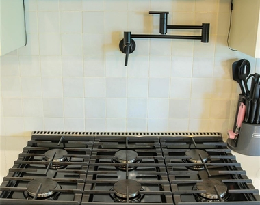 313 Mandavilla Way - Photo Thumbnail 4