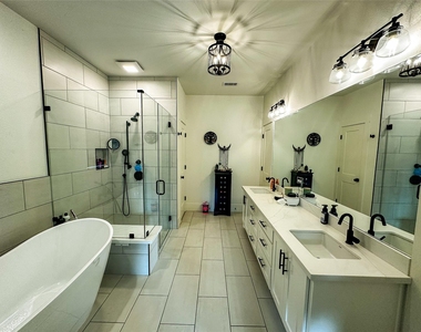 313 Mandavilla Way - Photo Thumbnail 29