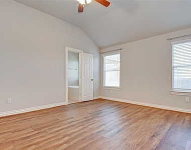 5518 Gibralter Place - Photo Thumbnail 7