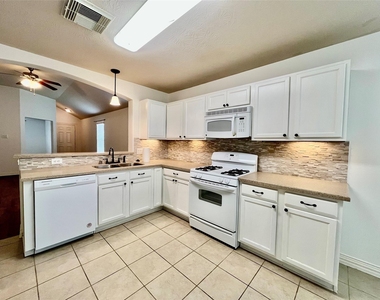 5518 Gibralter Place - Photo Thumbnail 6