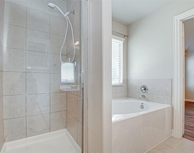 5518 Gibralter Place - Photo Thumbnail 9