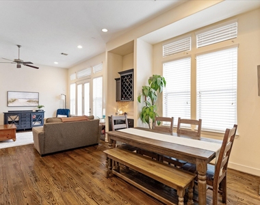 4212 Dickson Street - Photo Thumbnail 7
