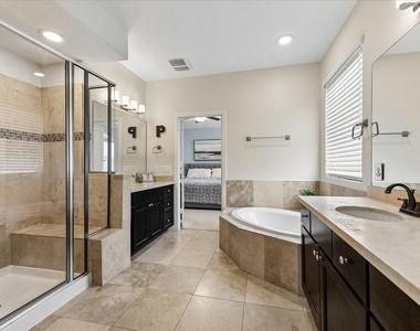 4212 Dickson Street - Photo Thumbnail 17