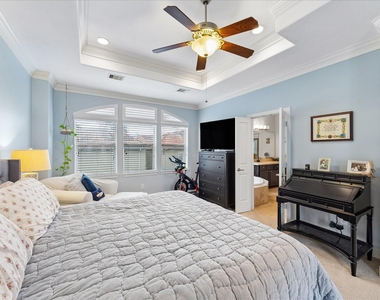 4212 Dickson Street - Photo Thumbnail 15