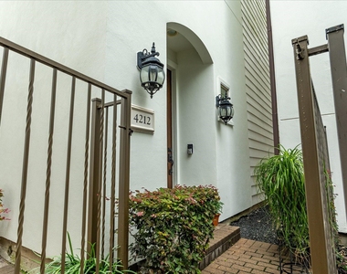 4212 Dickson Street - Photo Thumbnail 24