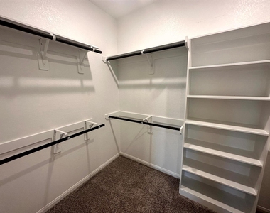 7072 Silverleaf Oak Street - Photo Thumbnail 10