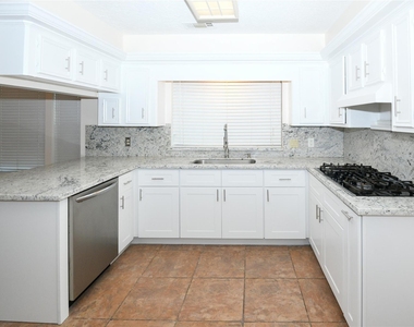 14819 Chetland Place Drive - Photo Thumbnail 6