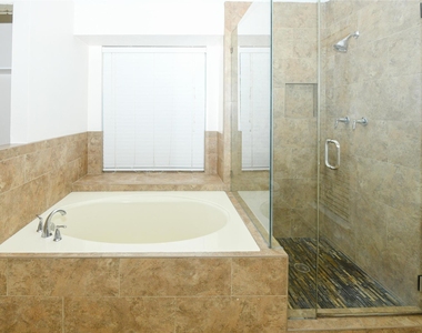 14819 Chetland Place Drive - Photo Thumbnail 10