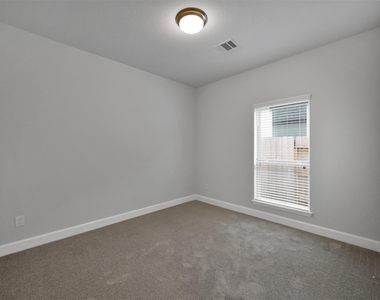 15715 Autumn Sun Court - Photo Thumbnail 16