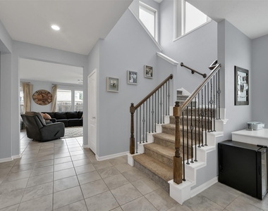 1127 Littleton Court - Photo Thumbnail 7
