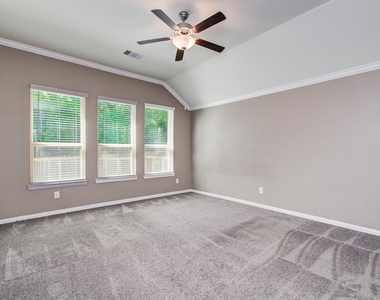 1011 Veer Drive - Photo Thumbnail 25