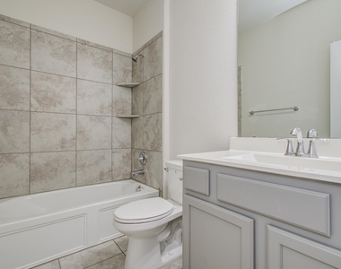 1011 Veer Drive - Photo Thumbnail 5