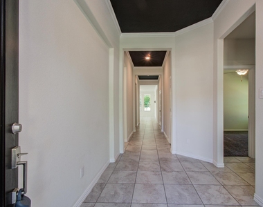 1011 Veer Drive - Photo Thumbnail 2