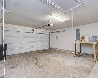 1011 Veer Drive - Photo Thumbnail 41